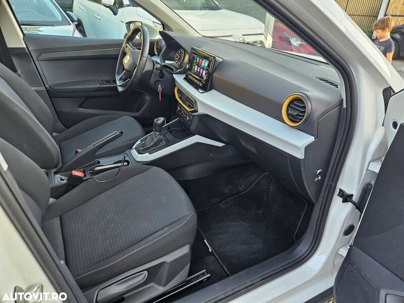 Seat Arona